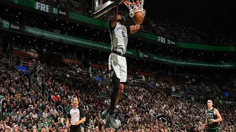 ��联豪取八连胜，攻防失衡引悬念，数据波动暗示小分格局？