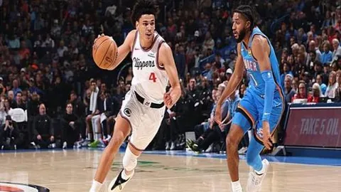 王霜赛后激励新锐：携手备战未来，共担湖北足球新篇章！